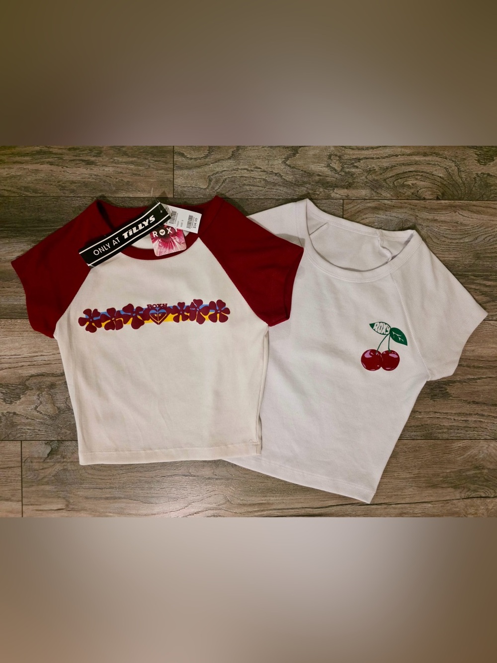 Set of 2 Roxy raglan crop tees